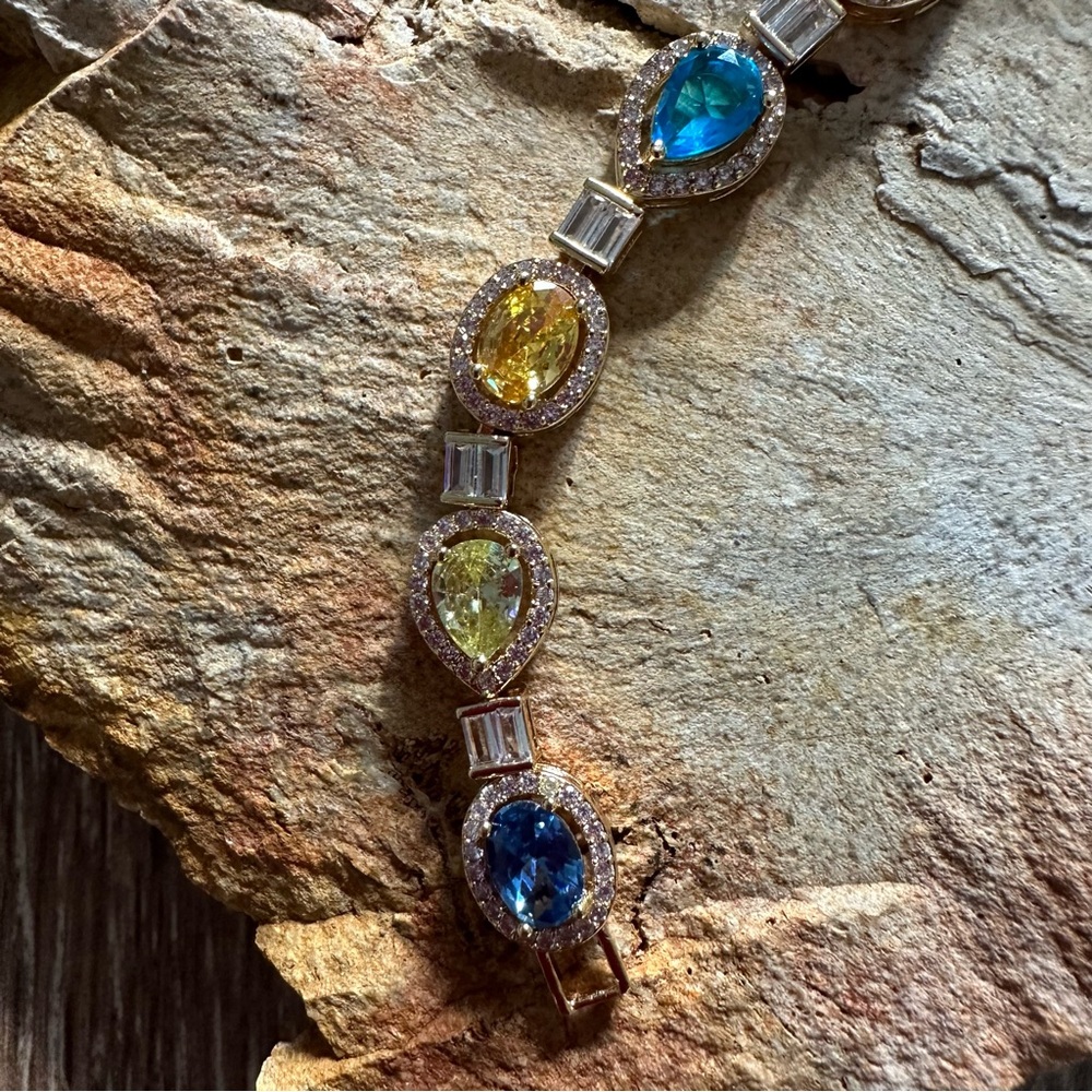 Turandoss Elegant Multicolor Bracelet, new in box - Picture 3 of 11